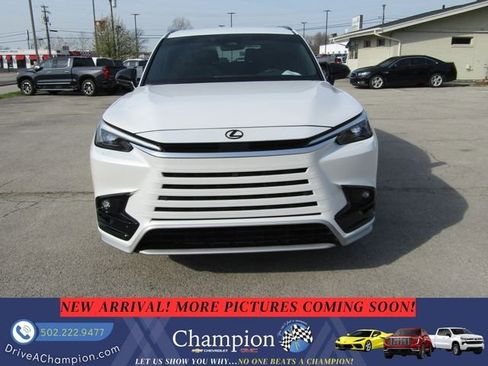 Used 2025 Lexus TX 500h AWD w/ Technology Package image 2