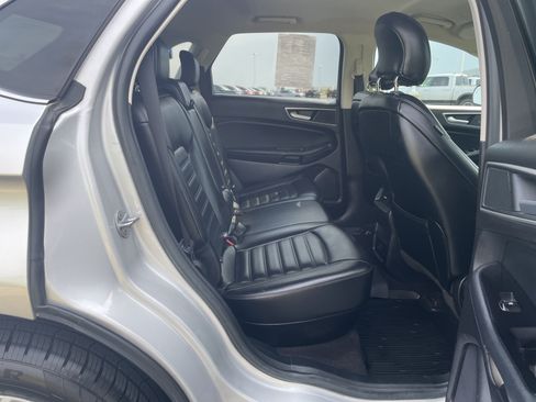 Used 2019 Ford Edge SEL w/ Equipment Group 201A AWD/4WD image 13