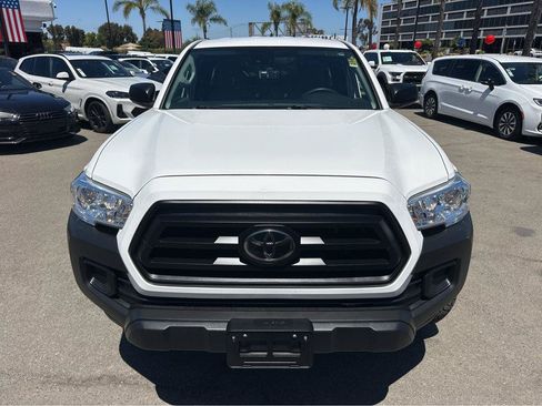 Used 2022 Toyota Tacoma SR RWD image 2