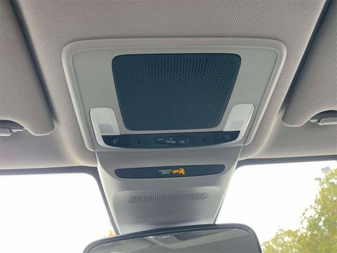 Certified 2023 Honda HR-V LX image 28