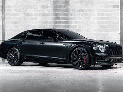 Used 2022 Bentley Flying Spur Plug-In Hybrid image 33