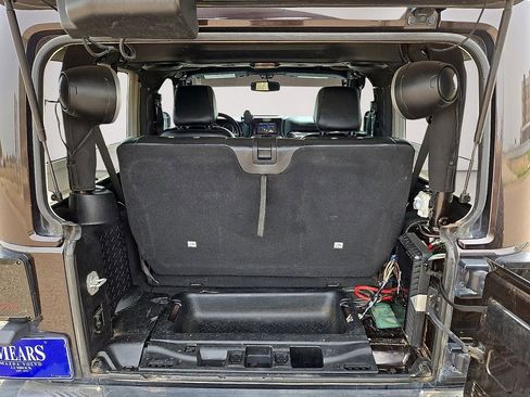 Used 2013 Jeep Wrangler Sahara w/ Connectivity Group AWD/4WD image 14