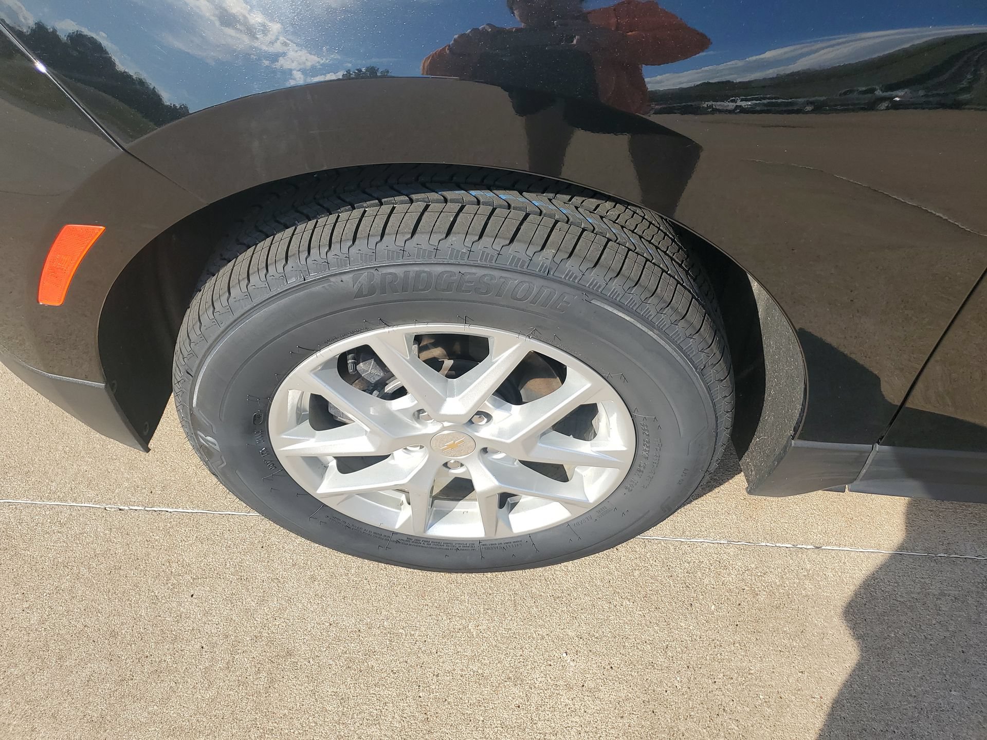 Used 2023 Chevrolet Equinox LT AWD/4WD image 38