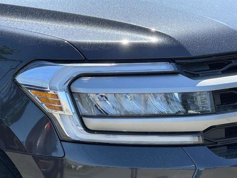 Used 2024 Ford Expedition XLT AWD/4WD image 8