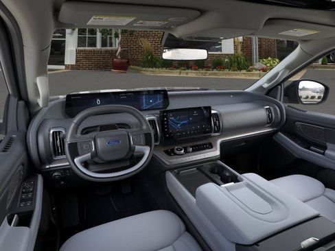 New 2025 Ford Expedition Platinum w/ Platinum Ultimate Package image 9