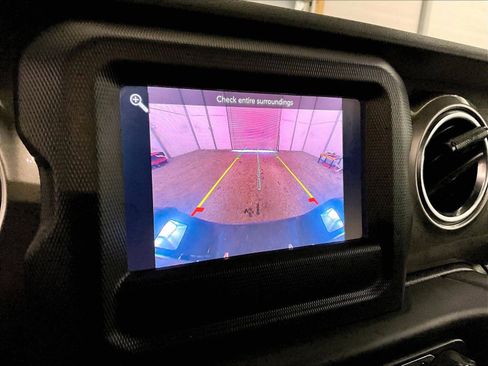 Used 2020 Jeep Gladiator Overland w/ LED Lighting Group image 21