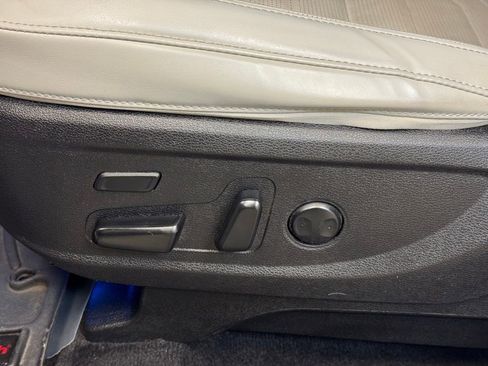 Used 2021 Kia Telluride SX w/ SX Prestige Package image 11