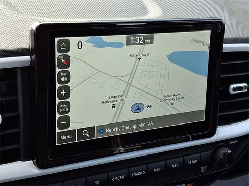 Used 2024 Hyundai Venue Limited image 15