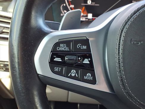 Used 2022 BMW X7 M50i w/ Dynamic Handling Package AWD/4WD image 16