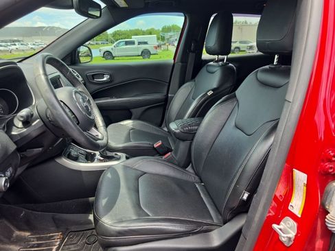 Used 2021 Jeep Compass Latitude w/ Sun and Sound Group AWD/4WD image 9