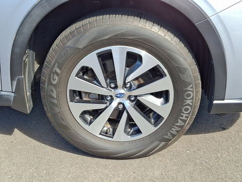 Certified 2022 Subaru Outback Premium AWD/4WD image 8