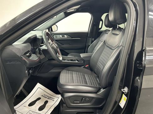 Used 2026 Ford Explorer ST-Line AWD/4WD image 9