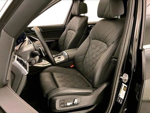 Used 2025 BMW X5 xDrive40i w/ Premium Package image 13