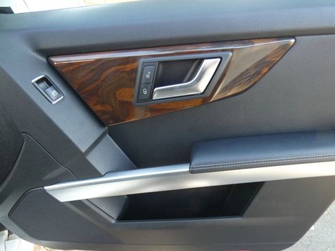 Used 2015 Mercedes-Benz GLK 350 2WD image 29