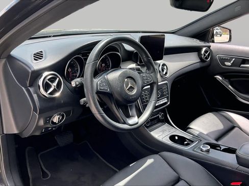 Certified 2020 Mercedes-Benz GLA 250 image 17