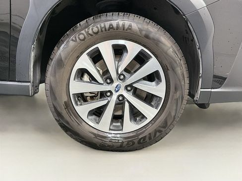 Used 2023 Subaru Outback Premium AWD/4WD image 32