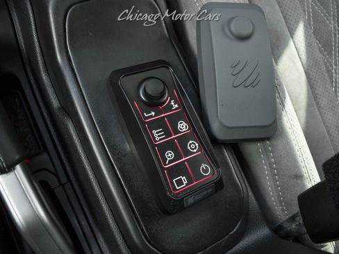 Used 2021 Jeep Gladiator Overland w/ Popular Equipment Package AWD/4WD image 16