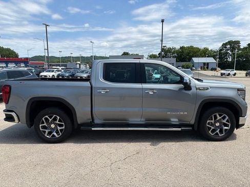 Used 2024 GMC Sierra 1500 SLT w/ SLT Premium Package AWD/4WD image 6