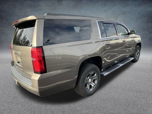 Used 2015 Chevrolet Suburban LT w/ Luxury Package image 9
