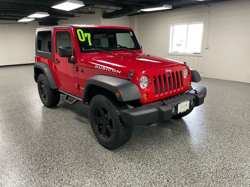 Used 2007 Jeep Wrangler Rubicon w/ Dual Top Group AWD/4WD image 12