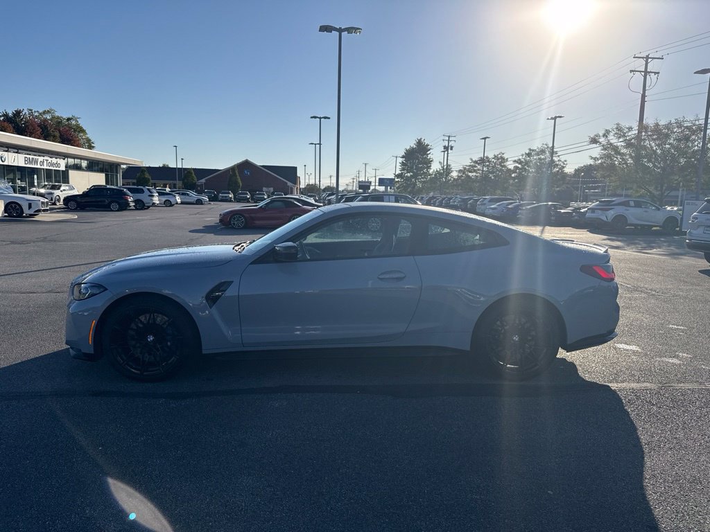 Used 2021 BMW M4 Coupe w/ Executive Package RWD image 4