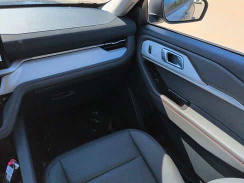 New 2026 Ford Explorer Active w/ Active Comfort Package image 21
