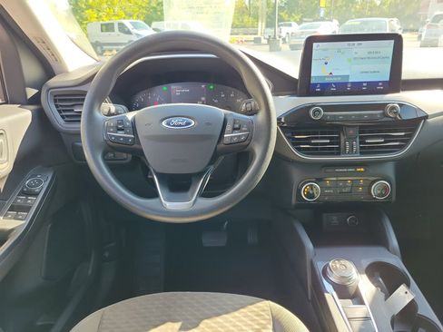 Used 2021 Ford Escape SE image 10