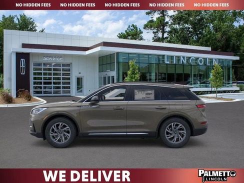 New 2026 Lincoln Corsair Premiere image 3