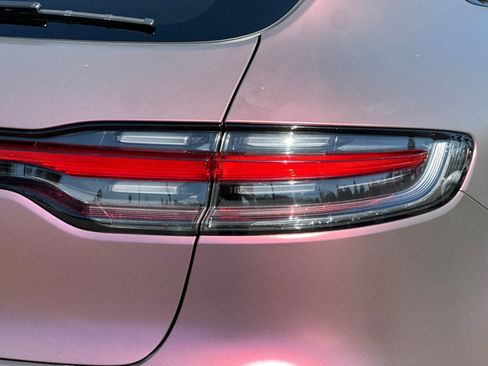 Certified 2023 Porsche Macan S AWD/4WD image 28