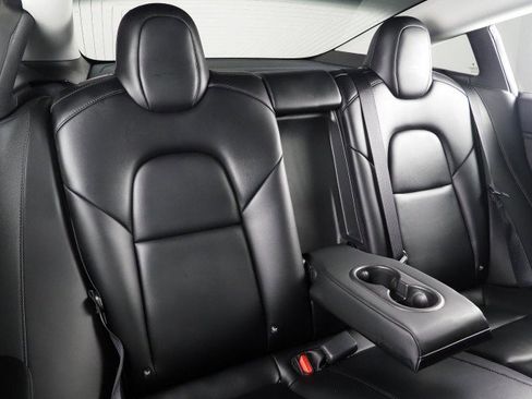 Used 2018 Tesla Model 3 image 18