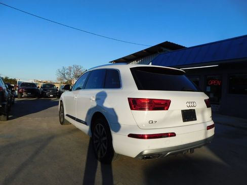 Used 2017 Audi Q7 2.0T Premium Plus w/ Premium Plus Package AWD/4WD image 2