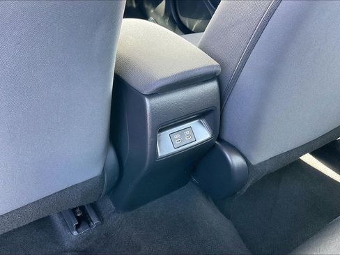Used 2025 Toyota Corolla LE FWD image 39