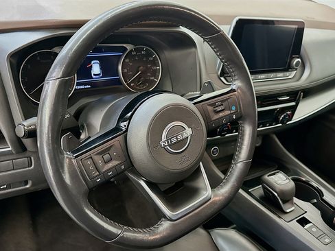 Used 2023 Nissan Rogue SV w/ SV Premium Package image 18