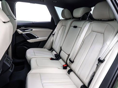 New 2025 Audi Q5 Premium Plus image 8