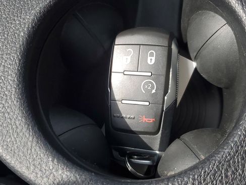 Used 2024 RAM 2500 Big Horn w/ Safety Group image 19