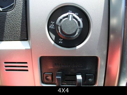 Used 2014 Ford F150 FX4 w/ Equipment Group 402A Luxury AWD/4WD image 17