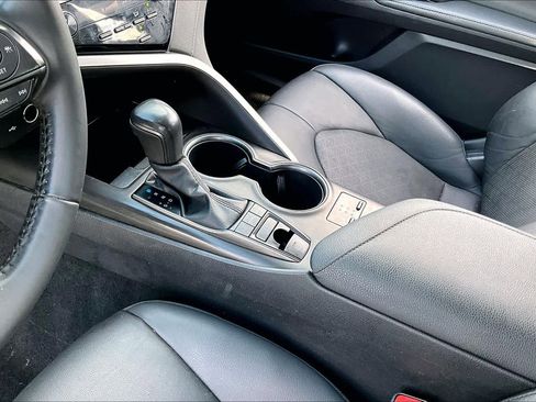 Used 2022 Toyota Camry XSE image 14