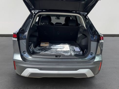 New 2026 Volkswagen Tiguan SE FWD image 7