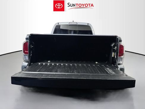 Used 2020 Toyota Tacoma TRD Sport w/ Technology Package RWD image 33