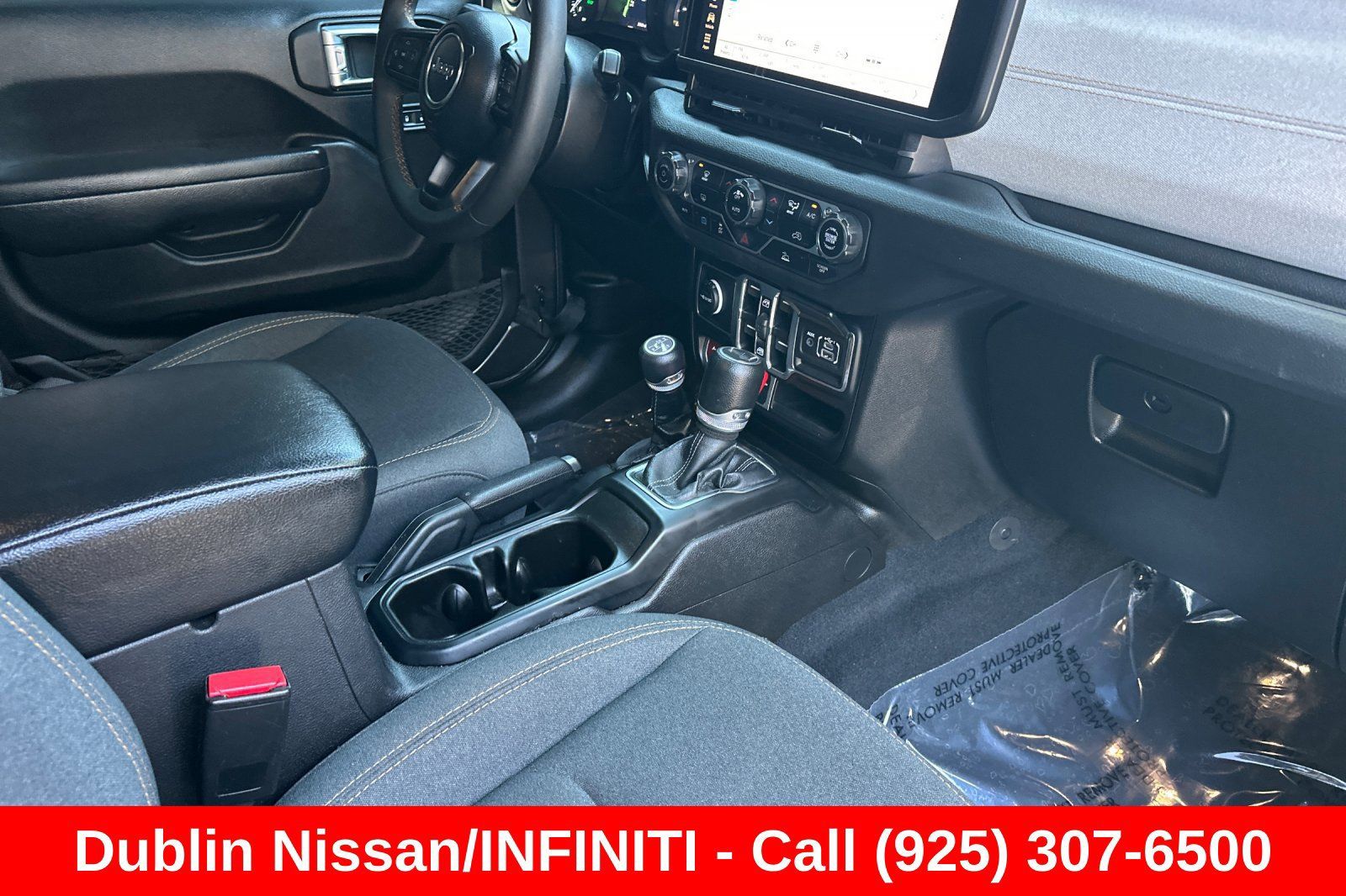 Used 2024 Jeep Wrangler Unlimited AWD/4WD image 19