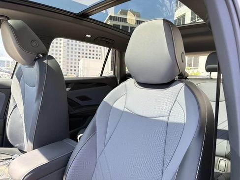 New 2026 Volkswagen Tiguan SE R-Line FWD image 19