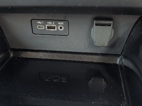 Used 2025 Nissan Altima 2.5 SR AWD/4WD image 17