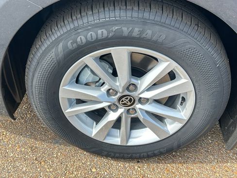 New 2026 Toyota Camry LE FWD image 28