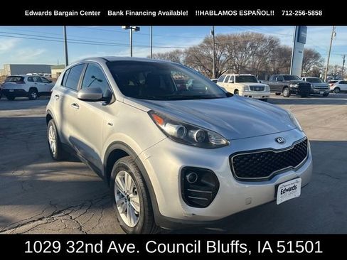 Used 2019 Kia Sportage LX image 2