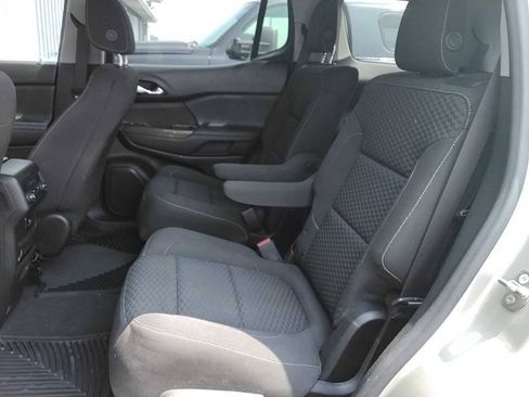 Used 2017 GMC Acadia SLE w/ Driver Alert Package I AWD/4WD image 5