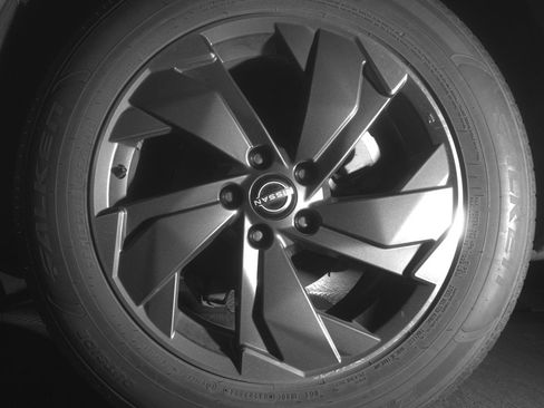 Used 2025 Nissan Rogue SV FWD image 14