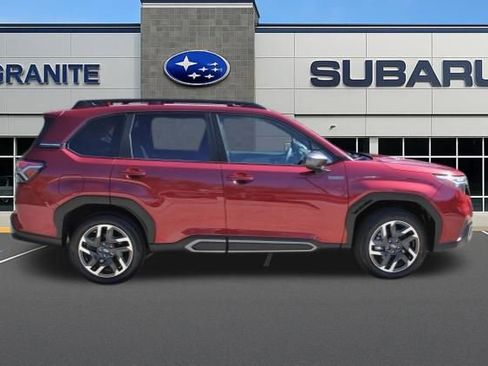 Used 2025 Subaru Forester Limited AWD/4WD image 11