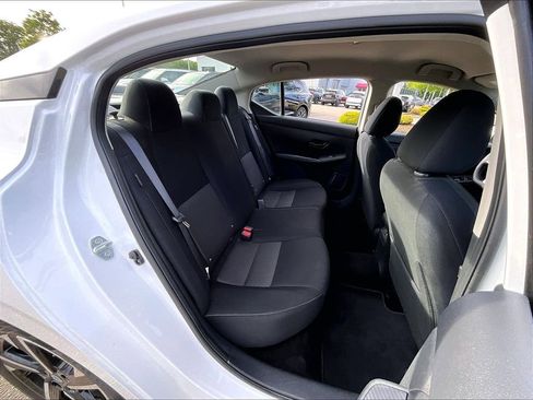 Used 2024 Nissan Sentra SV FWD image 16