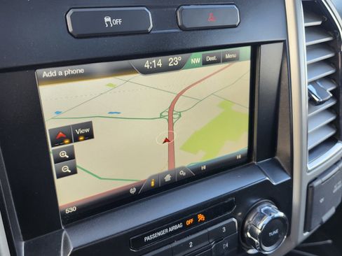 Used 2015 Ford F150 Lariat image 7