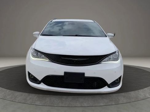 Used 2020 Chrysler Pacifica Limited w/ Advanced Safetytec Group FWD image 2